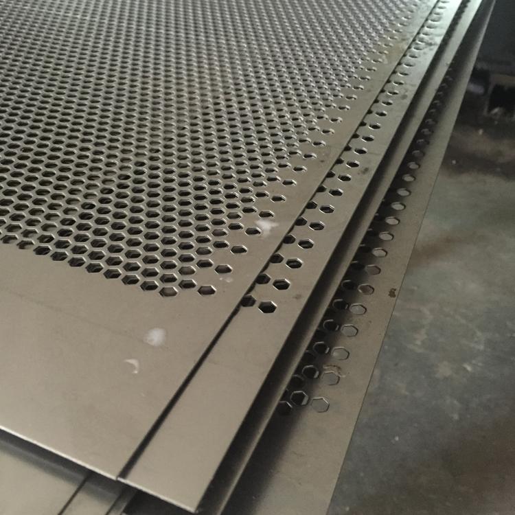 黑龙江不锈钢冲孔筛板的特点及保养方法